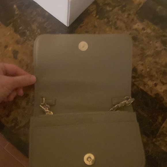 EUC Bebe Los Angeles small handbag with leather and chain strap crossbody bag - Picture 4 of 10